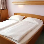 招待所 帕拉迪斯佳托酒店 Kleinpöchlarn