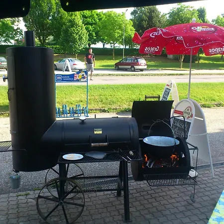 Paradiesgartl بيت ضيافة *